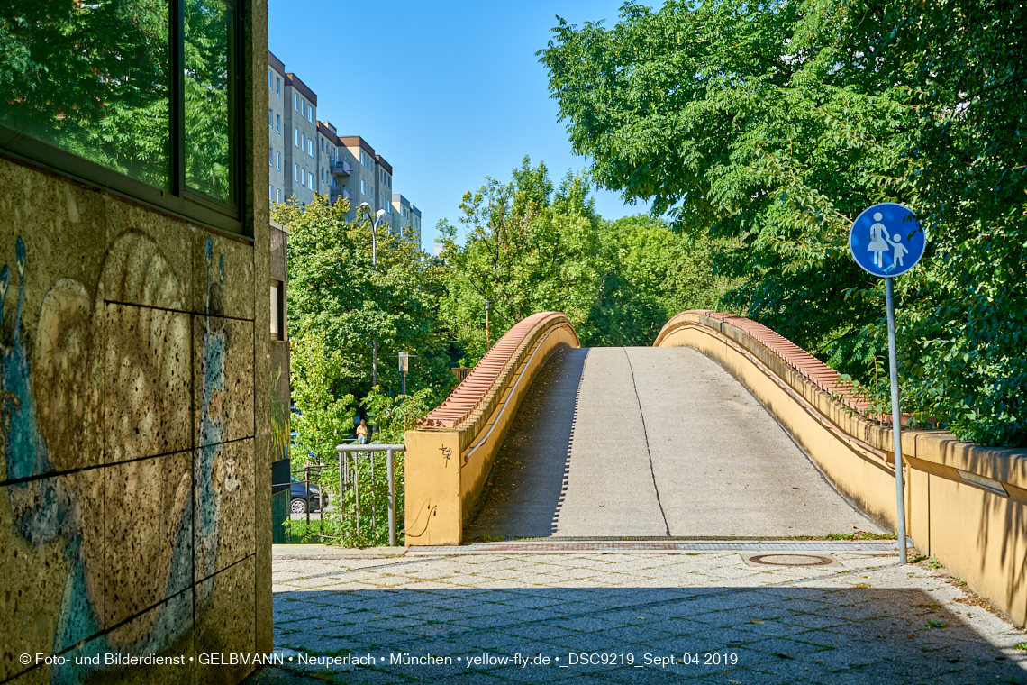 04.09.2019 - Einkaufs- und Wohnzentrum Quiddestraße in Neuperlach
